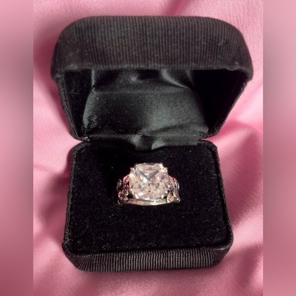 Sterling Silver CZ Statement Ring with Floral Filigree Design, New!  Size 7 - Picture 3 of 5